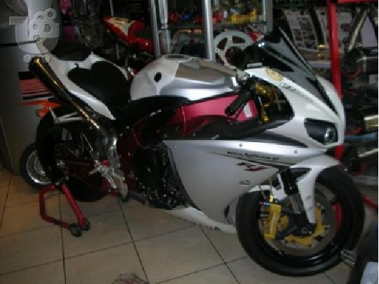 PoulaTo: YAMAHA YZF-R1 '09